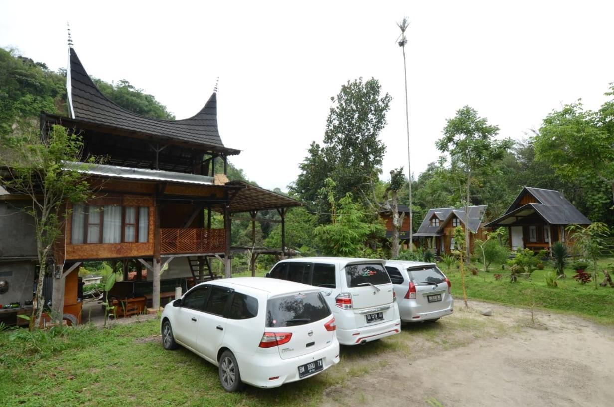 Canyon Jungle Stay Bukittinggi Bagian luar foto